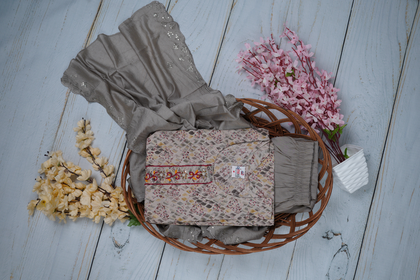 Oozing Sophistication Unstitched Dress Material Suit