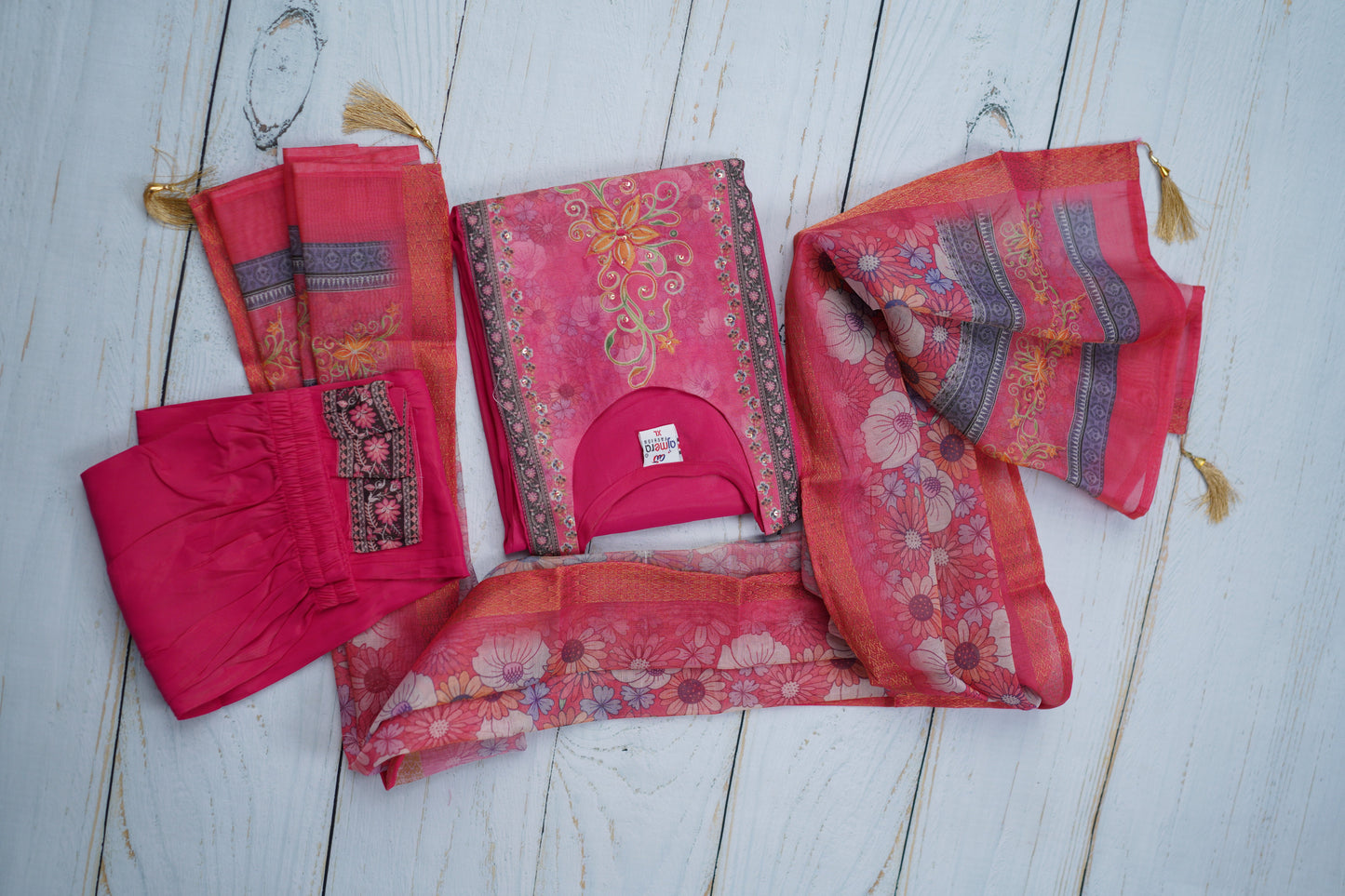 Rich Dress Material Exudes Timeless Elegance Suit