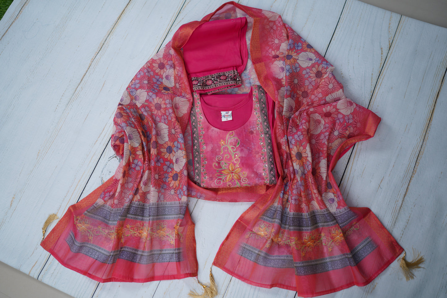 Rich Dress Material Exudes Timeless Elegance Suit